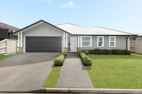 Photo of property in 3 Kahuparere Crescent, Pyes Pa, Tauranga, 3112