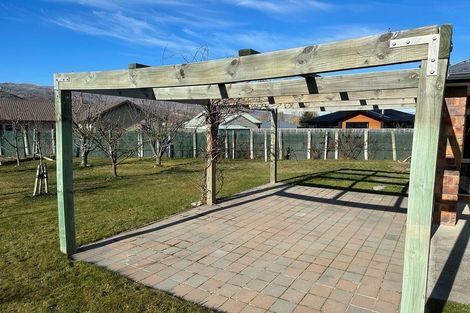 Photo of property in 10 Missy Crescent, Mount Pisa, Cromwell, 9383