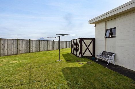 Photo of property in 10 Green Lane, Hawera, 4610