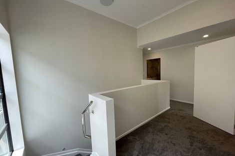 Photo of property in 19 Eastview Road, Glen Innes, Auckland, 1072
