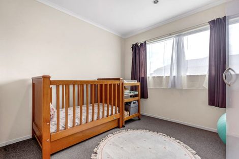 Photo of property in 12 Lane Road, Weymouth, Auckland, 2103