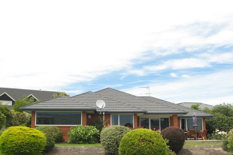 Photo of property in 3 Highcrest Heights, Westmorland, Christchurch, 8025