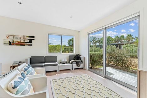 Photo of property in 4 Coral Place, Matapouri, Whangarei, 0173