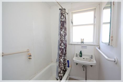 Photo of property in 9 Brown Street, Foxton, 4814