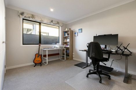 Photo of property in 32 Hugo Shaw Drive, Cambridge, 3434