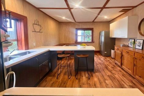 Photo of property in 15 Rangiuru Road, Otaki Beach, Otaki, 5512