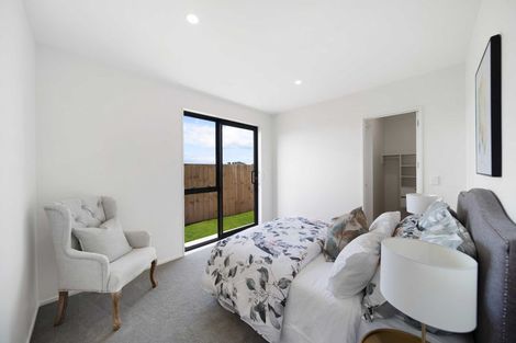 Photo of property in 13 Korowhiti Road, Clarks Beach, 2122