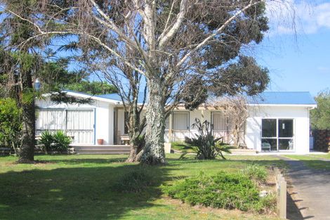 Photo of property in 112 Hauturu Street, Whangamata, 3620