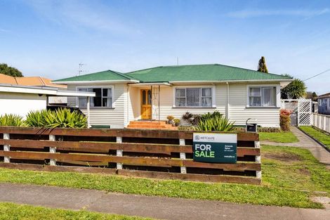 Photo of property in 21 Vogel Street, Hawera, 4610