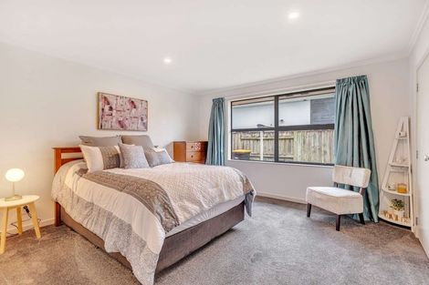 Photo of property in 15 Trump Place, Kelvin Grove, Palmerston North, 4414