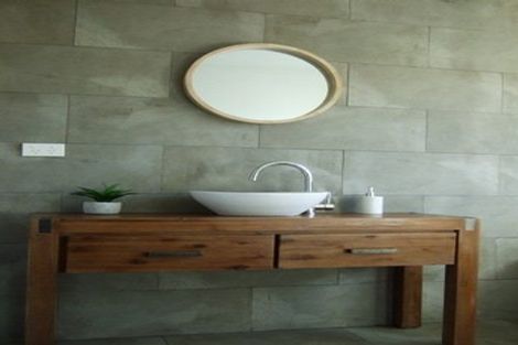 Photo of property in 28 Wrights Road, Raglan, 3295