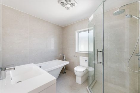 Photo of property in 22 Mackay Drive, Greenhithe, Auckland, 0632