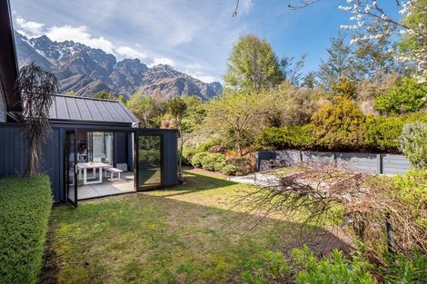 Photo of property in 27 Pendeen Crescent, Jacks Point, Queenstown, 9371