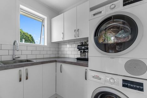 Photo of property in 21 Rosalind Street, Deanwell, Hamilton, 3206