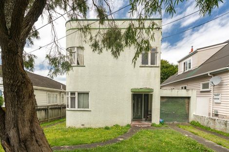 Photo of property in 323 Adelaide Road, Newtown, Wellington, 6021