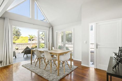 Photo of property in 2/68 Norwood Road, Bayswater, Auckland, 0622