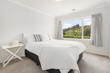 Photo of property in 47 Te Puia Drive, Aotea, Porirua, 5024