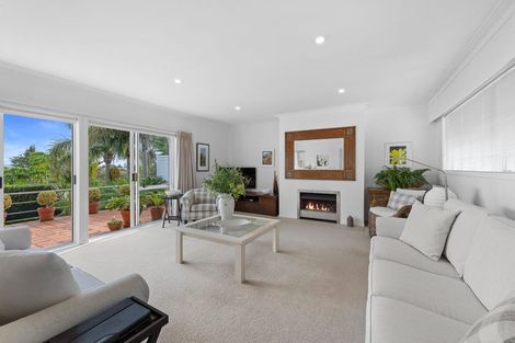 Photo of property in 3 Copperfield Terrace, Mellons Bay, Auckland, 2014