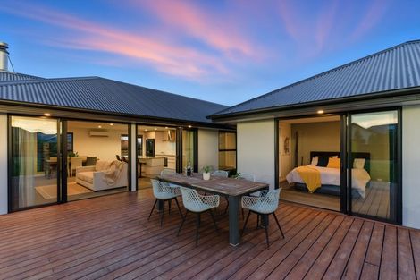 Photo of property in 33 Silver Peaks Drive, West Melton, 7618