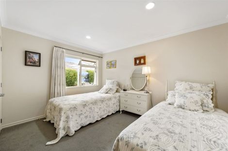 Photo of property in 2 Redhaven Place, Bethlehem, Tauranga, 3110