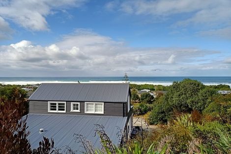 Photo of property in 17 Queen Street, Brighton, Dunedin, 9035