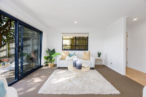 Photo of property in 4 Parkwood Crescent, Gulf Harbour, Whangaparaoa, 0930