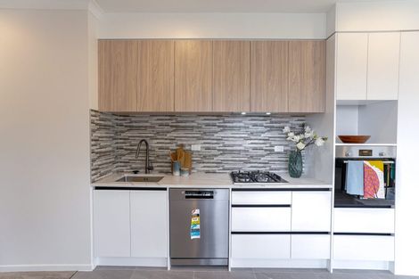 Photo of property in 61a Hillcrest Road, Papatoetoe, Auckland, 2025