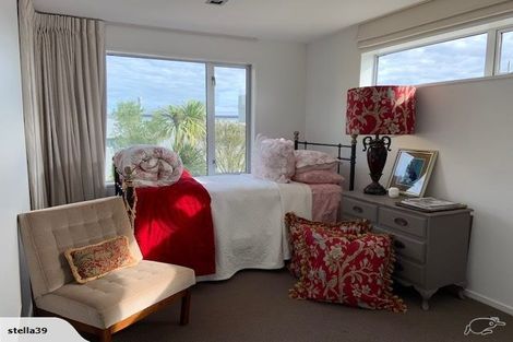 Photo of property in 6 Stoneyridge Close, Mount Pleasant, Christchurch, 8081