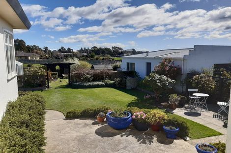 Photo of property in 68 Awamoa Road, Holmes Hill, Oamaru, 9401