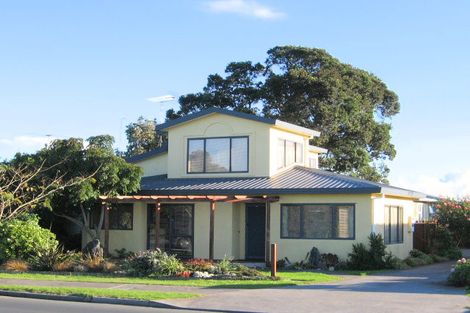 Photo of property in 156 Centreway Road, Orewa, 0931