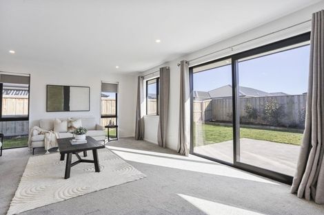 Photo of property in 21 Herridge Street, Woodend, 7610
