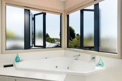 Photo of property in 102 Merriman Place, Pyes Pa, Tauranga, 3112