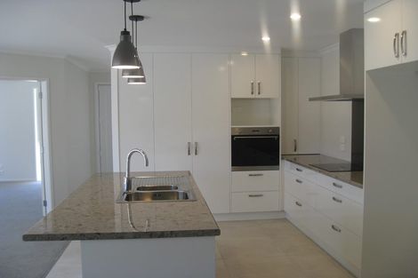 Photo of property in 12 Helenvale Crescent, Pokeno, 2402