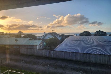 Photo of property in 12 South Road, Moturoa, New Plymouth, 4310