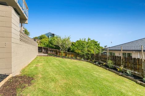 Photo of property in 20 Whangaparaoa Road, Red Beach, 0932
