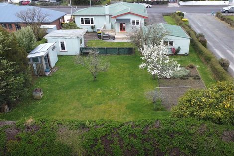 Photo of property in 50 Mcphee Street, Dannevirke, 4930