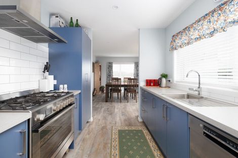 Photo of property in 43 Carrs Road, Urenui, 4377