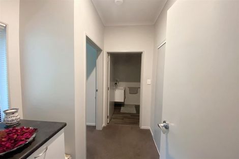 Photo of property in 32 Tutuwhatu Crescent, Weymouth, Auckland, 2103