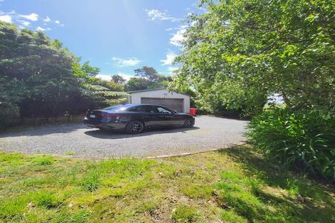 Photo of property in 10 Hillview Crescent, Paparangi, Wellington, 6037