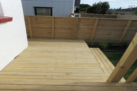 Photo of property in 2 Nikau Street, New Lynn, Auckland, 0600