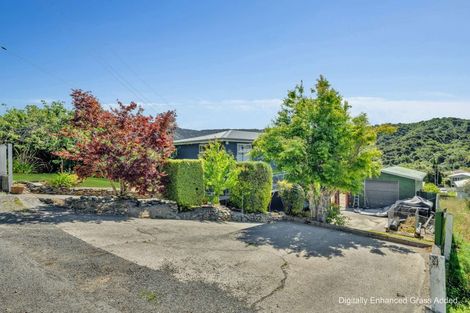 Photo of property in 82 Milton Terrace, Picton, 7220