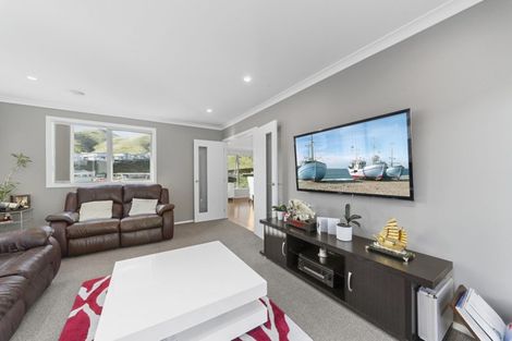 Photo of property in 18 Rochdale Drive, Churton Park, Wellington, 6037