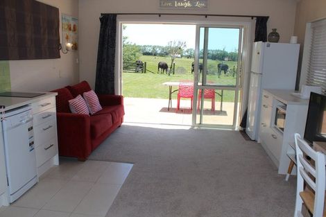 Photo of property in 38 Henson Road, Whitford, Howick, 2571