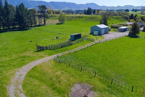 Photo of property in 569 Laws Road, Dannevirke, 4972