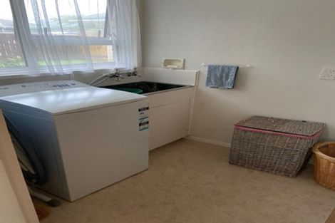 Photo of property in 28 Oriwa Street, Waikanae, 5036