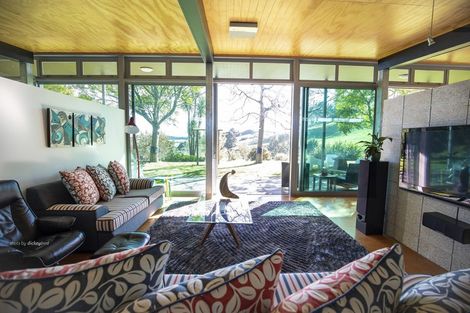 Photo of property in 18 Warren Road, Raglan, 3295