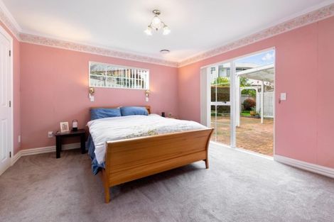 Photo of property in 14 Marguerita Place, West Harbour, Auckland, 0618