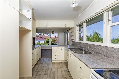 Photo of property in 98a Arran Road, Browns Bay, Auckland, 0630