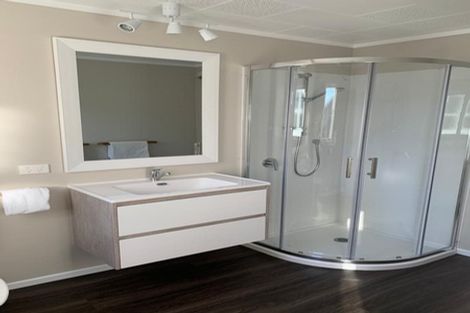 Photo of property in 8 Mission Road, Port Waikato, Tuakau, 2695