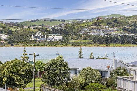 Photo of property in 26 Waiuta Street, Titahi Bay, Porirua, 5022